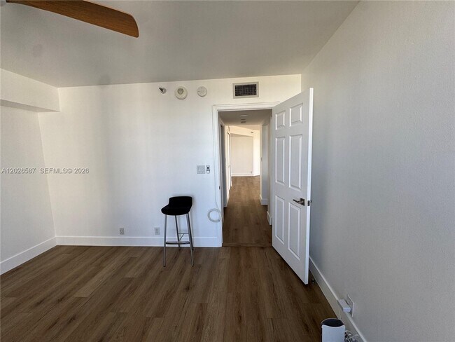 Building Photo - 3530 Mystic Pointe Dr