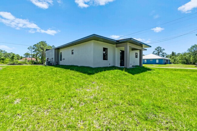 Building Photo - 710 Eisenhower Blvd