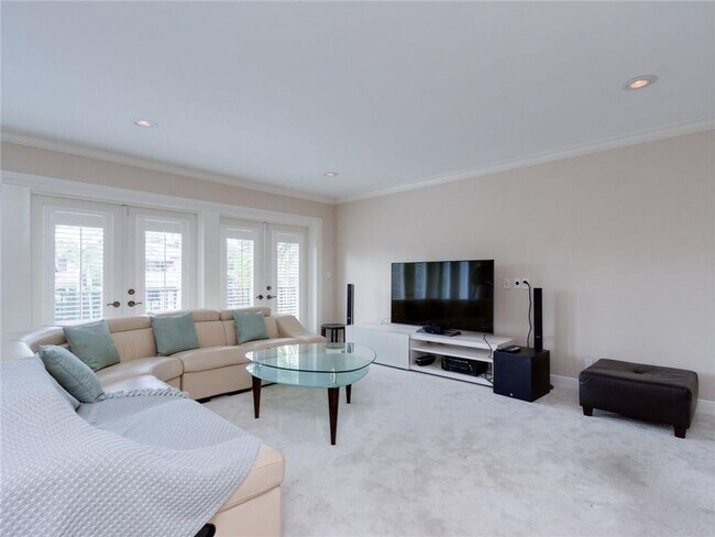 Building Photo - 615 Coral Way