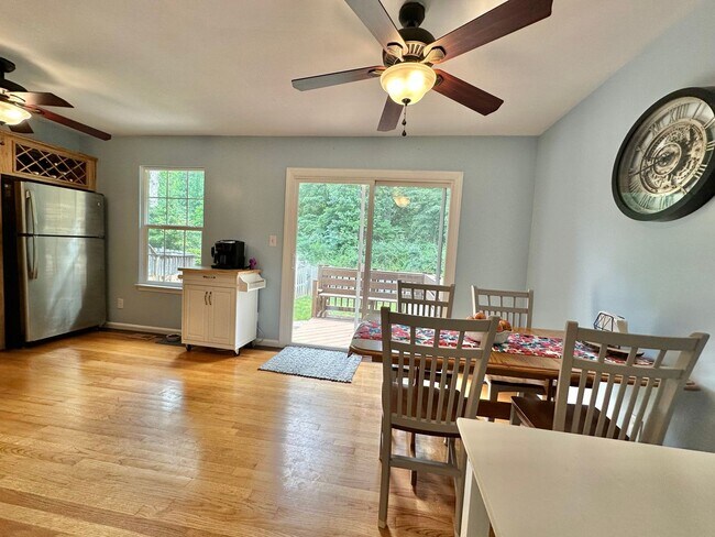Building Photo - STAFFORD TOWNHOUSES - CLOSE TO QUANTICO