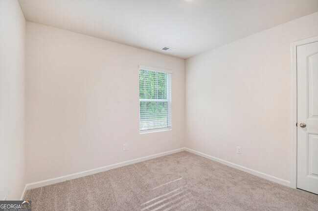 Building Photo - 836 Bentley Dr