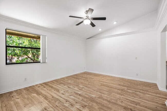 Building Photo - 206 Congressional Way