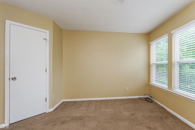 Building Photo - 1849 Southernwood Ln