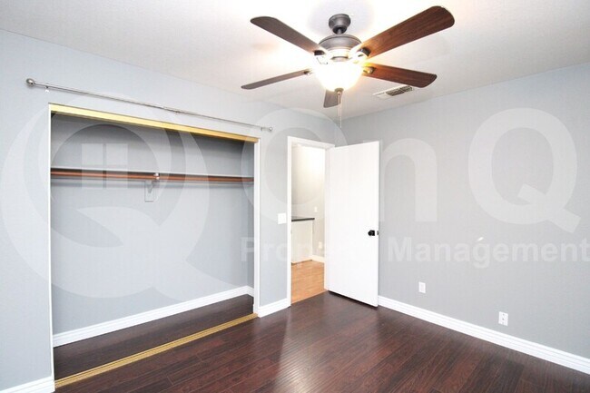 Building Photo - 808 N Sailors Way