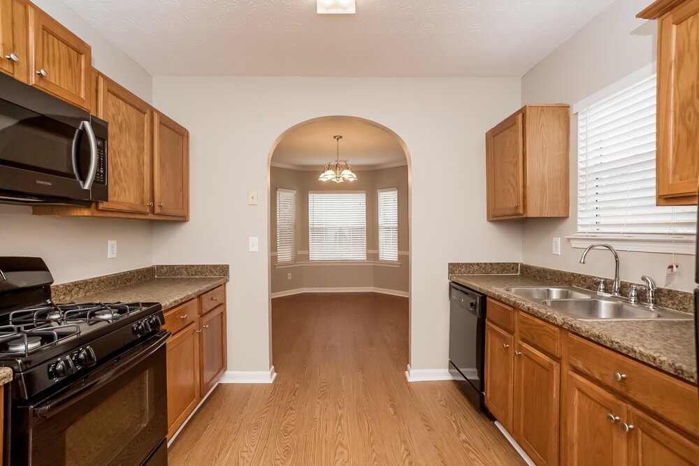 Building Photo - 5275 Yellow Pine Dr