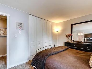 Building Photo - 5904 S Willow Way