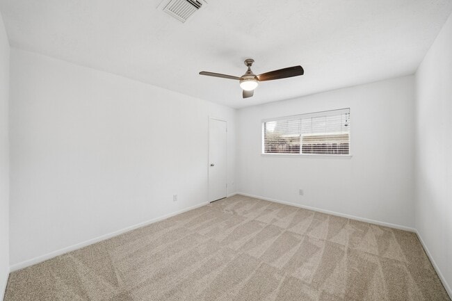 Building Photo - 12931 Westella Dr