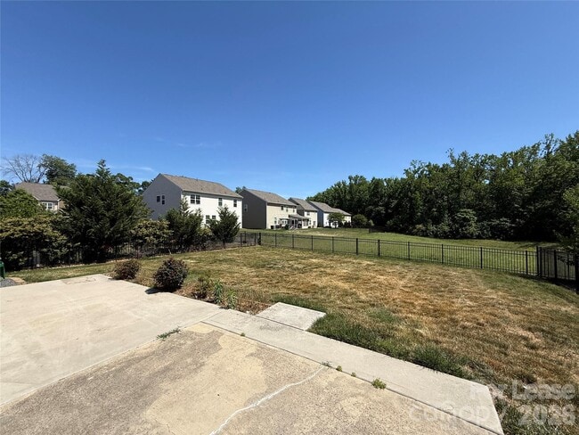 Building Photo - 6911 Agnew Dr