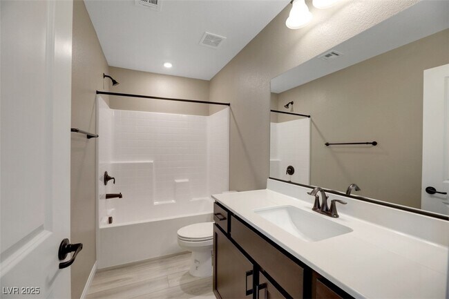 Building Photo - 10602 Dryades Ave