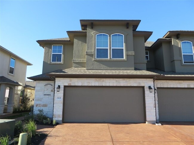 Primary Photo - 13400 Briarwick Dr