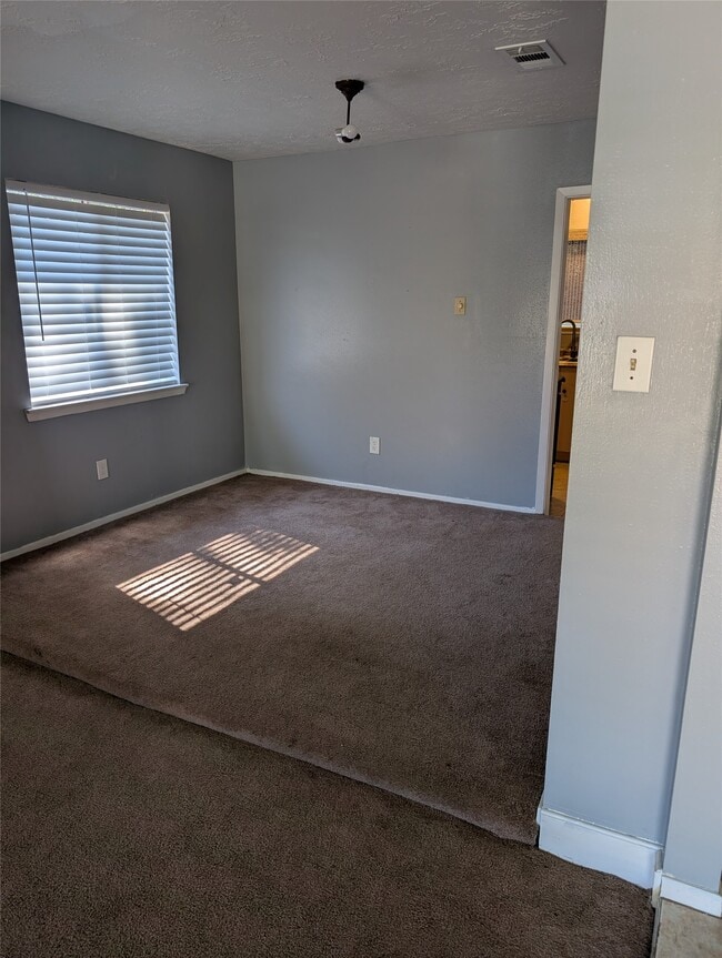 Building Photo - 23107 Summergate Dr