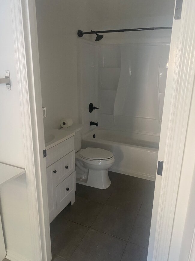 Building Photo - 1265 12th Ave