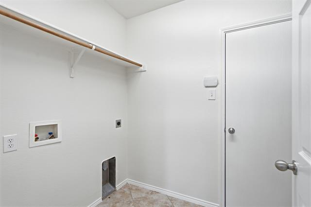Building Photo - 15636 Gatehouse Dr