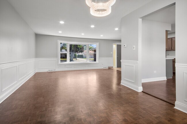 Building Photo - 9212 McVicker Ave
