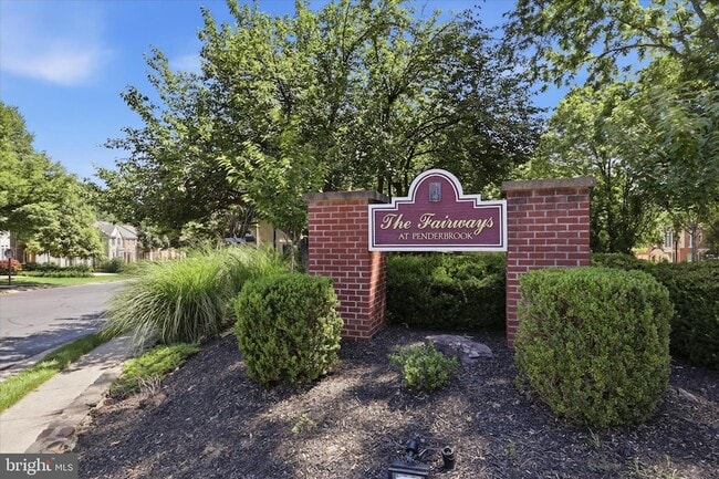 Building Photo - 3946 Valley Ridge Dr