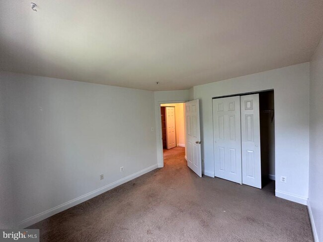 Building Photo - 818 Estuary Dr