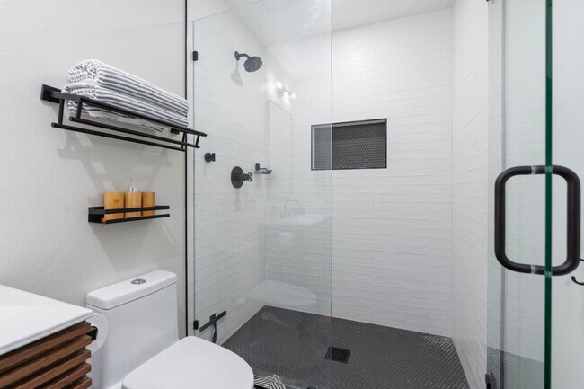 Building Photo - 6957 E Osborn Rd