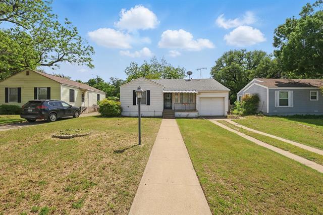 Building Photo - 2104 W Lotus Ave
