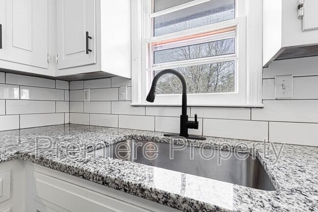 Building Photo - 11702 E 60 St