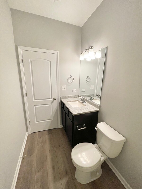 Building Photo - 811 E Main St