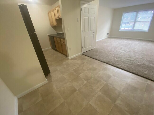 Building Photo - 80 Sentinel Court