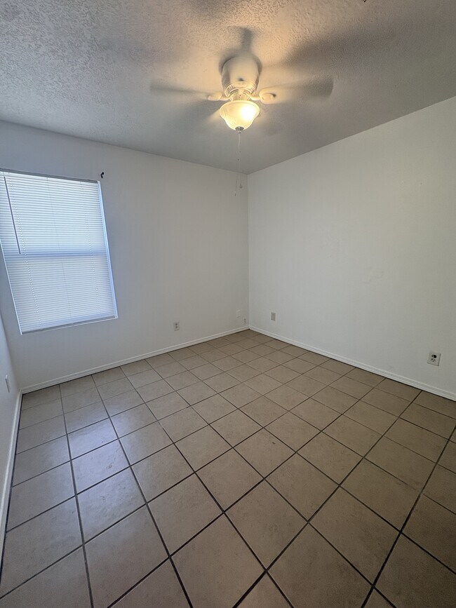 Building Photo - 8308 Vista Clara Ln SW