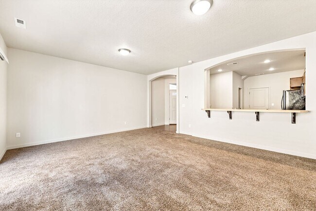 Building Photo - **AVAILABLE 18-May-2024** Woodridge Park C...