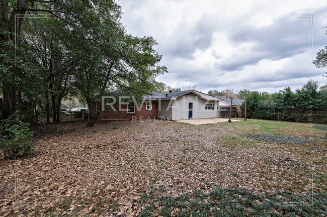 Building Photo - Desirable 3 Bed 1 Bath Ranch Style Home in Parkview Estates