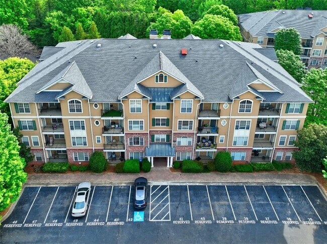 Building Photo - 1203 Stratford Commons