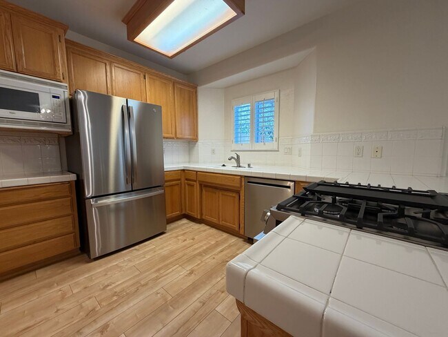 Building Photo - Downtown Templeton (3/2) - Must See!!