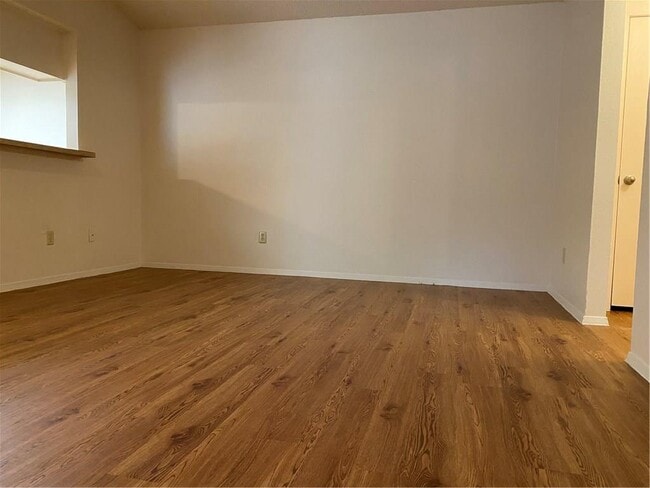 Building Photo - 1503 No Mor Cove