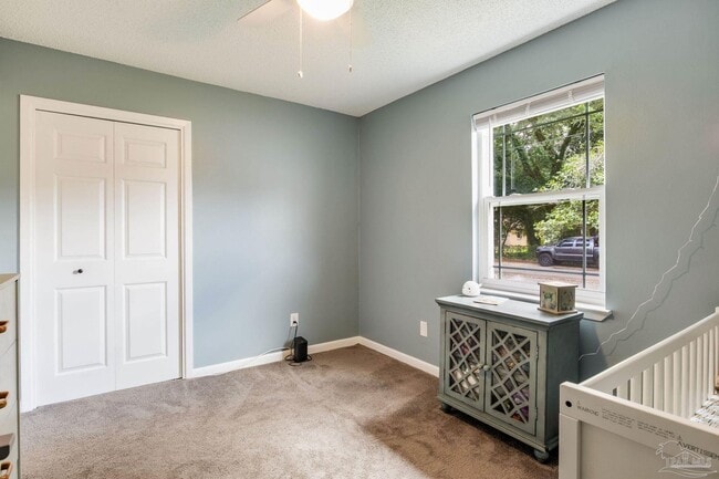 Building Photo - 520 Selina St