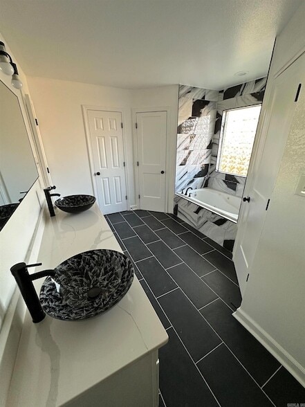 Building Photo - 15315 Birch Dr