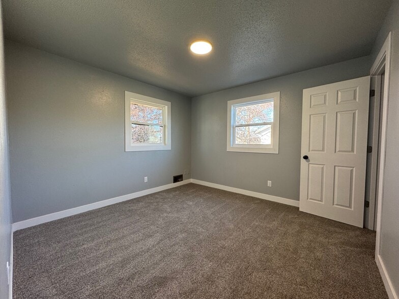 Building Photo - 2404 N 7th St