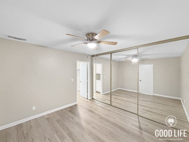 Building Photo - Stunning 3BD/2BA 2nd Floor Condo in Chula Vista W/ A/C, W/D, 2 Balconies, Community Pool & Spa!