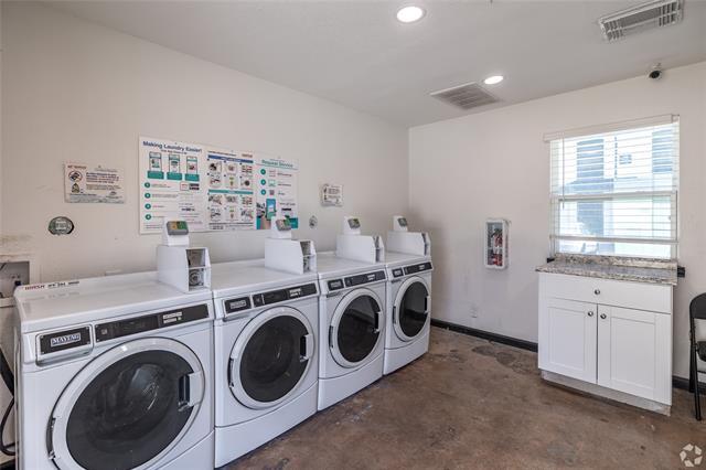 Building Photo - 301 Rolston Rd