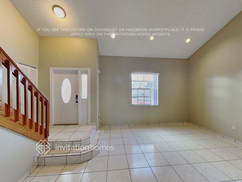 Building Photo - 8216 NW 192nd Terrace