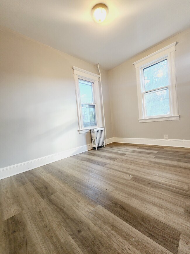 Building Photo - 267 Fulton Ave