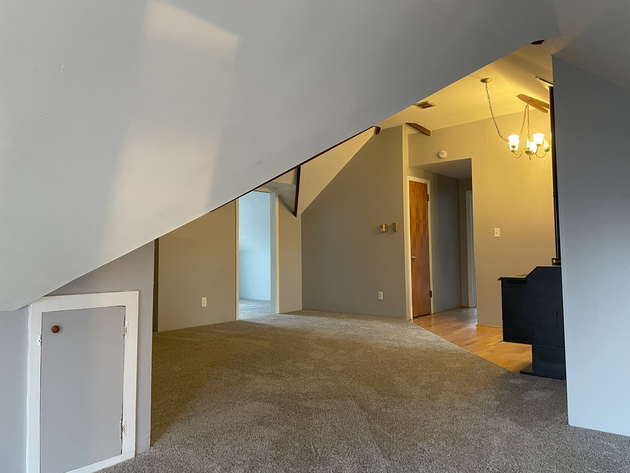 Building Photo - 906 West Ave