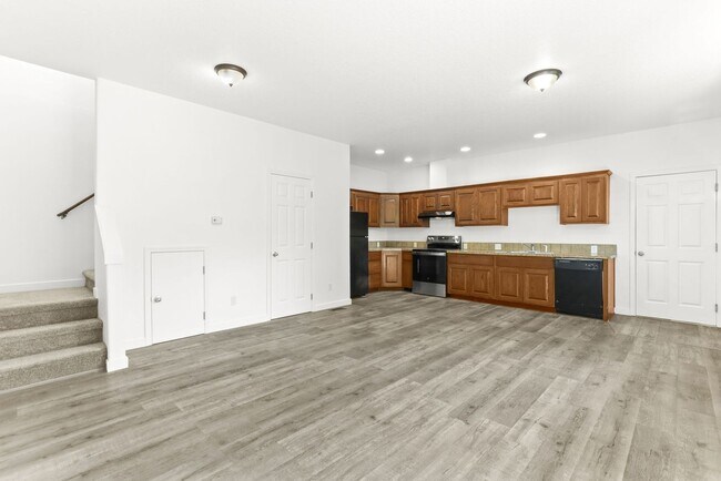 Building Photo - 3745-3749 SE 127th Place