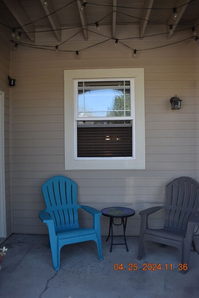 Building Photo - 2 bed / 2 bath Condo  - Deer Creek Condos Southwest Littleton