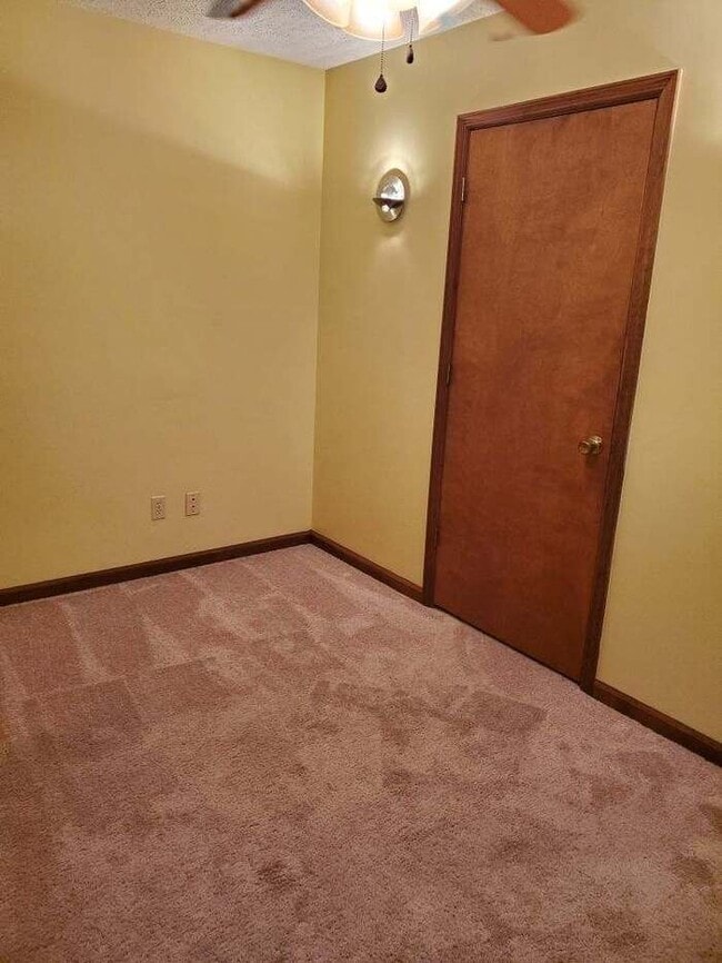 Building Photo - Adorable 3 Bed House in a Top Notch Location!