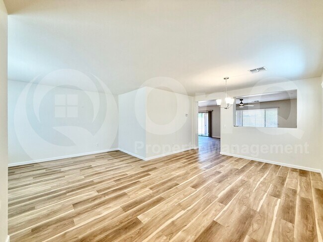 Building Photo - 8080 W Rushmore Way