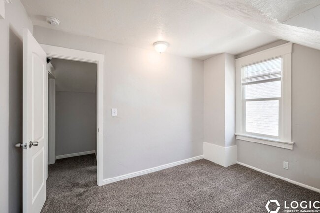 Building Photo - 559 E 800 S