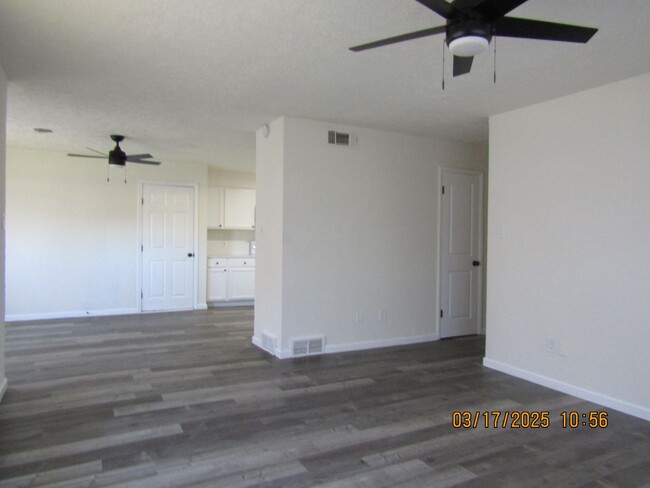 Building Photo - Remodeled three-bedroom home located in th...