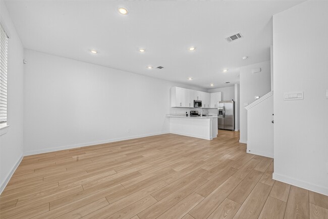 Building Photo - 1738 Revolution Way