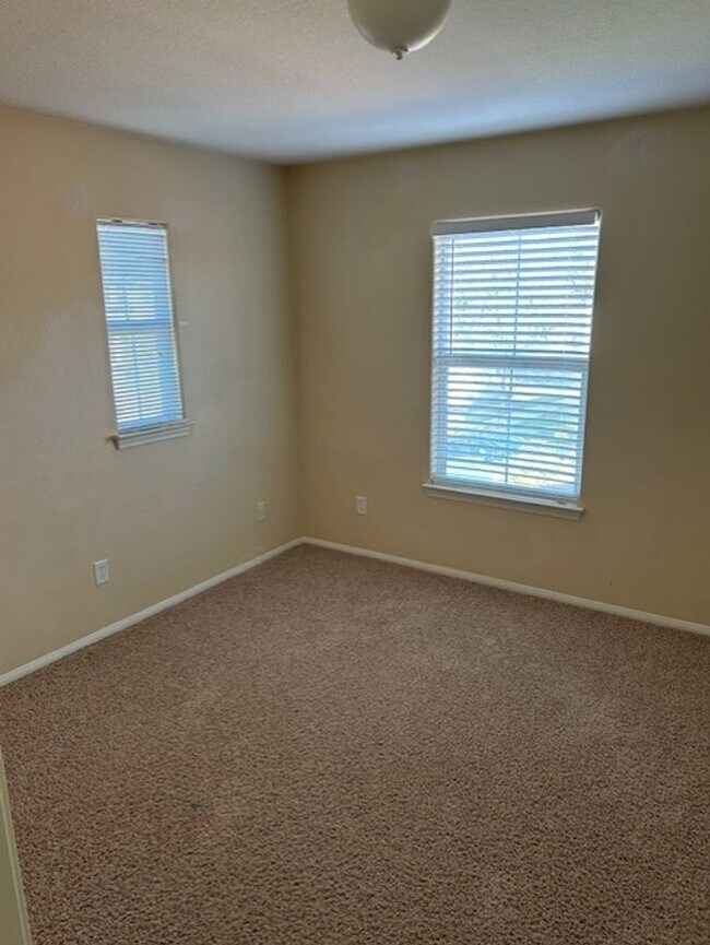 Building Photo - worthington