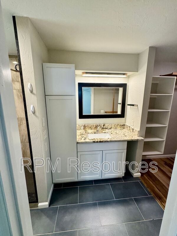 Building Photo - 11813 Larkdale Dr