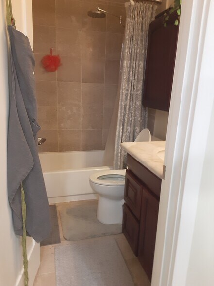 Building Photo - 769 Hayes St