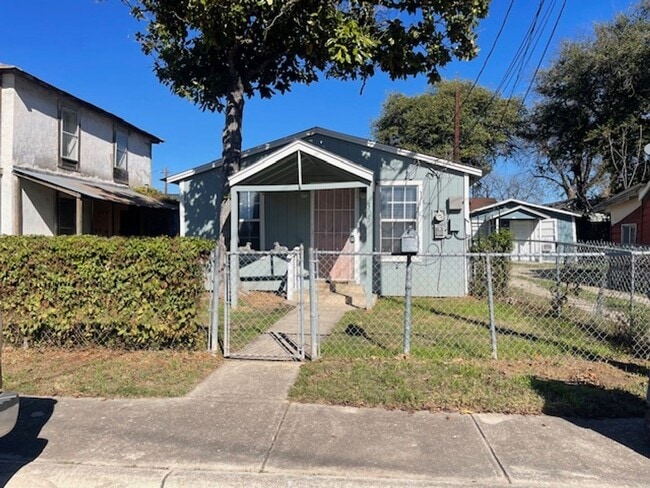 Building Photo - Cute home for rent!